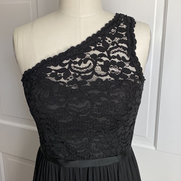 David’s Bridal - One Shoulder Lace Bridesmaid Dress - Black - 8 Long - Picture 2 of 8